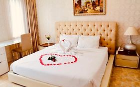 Golden Hotel & Apartment
